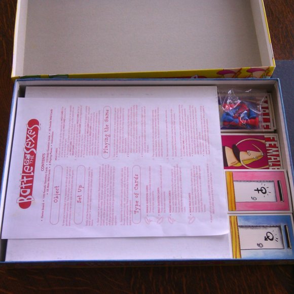 Battle of the Sexes Board Game Questions Men vs Women Parties Games Night 1997 - Picture 8 of 16